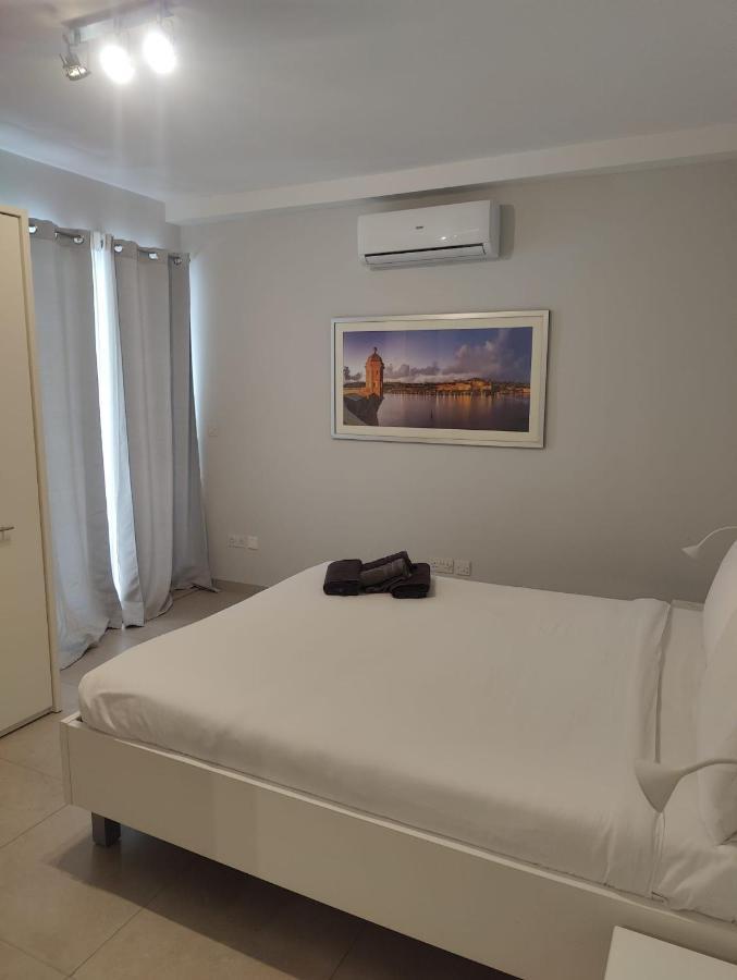 Gzira, 2 Bedroom Apartment Eksteriør billede