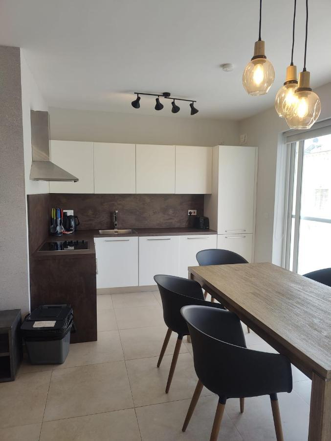Gzira, 2 Bedroom Apartment Eksteriør billede