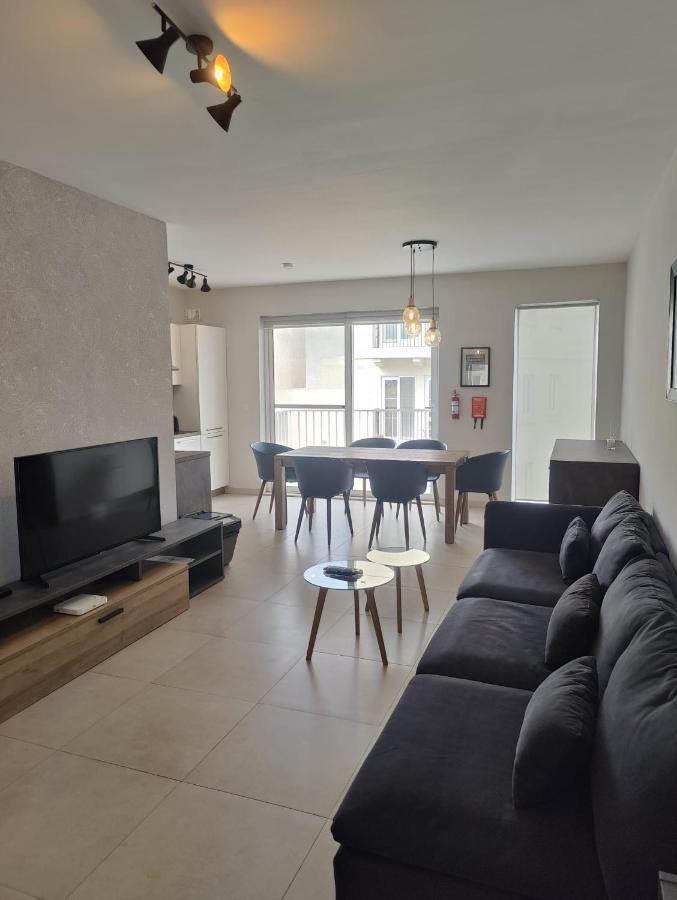 Gzira, 2 Bedroom Apartment Eksteriør billede